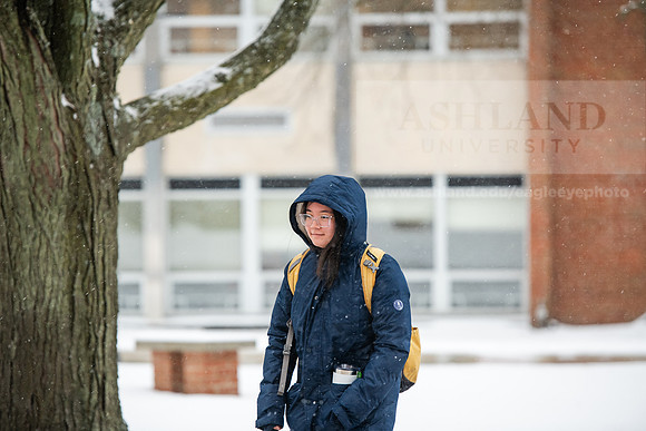 StudentsReturnWinterCampus0125AWB_6856