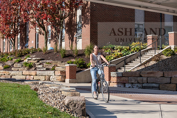 FallCampusLife1024AWB_5711