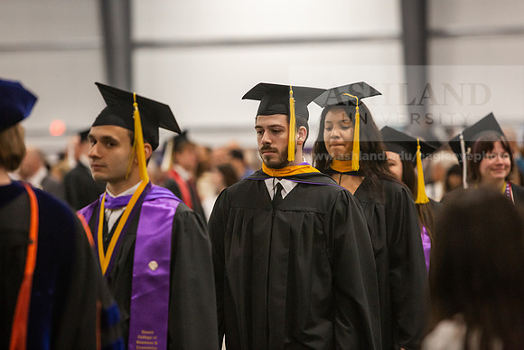 016SpGradProcessional0525JH6Q8B8111