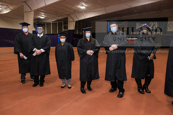 070WiGradPreCeremony1221ALW_6053