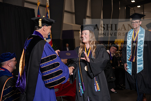 178SpGradBachelorScienceBusiness0524TR_DSC_5446