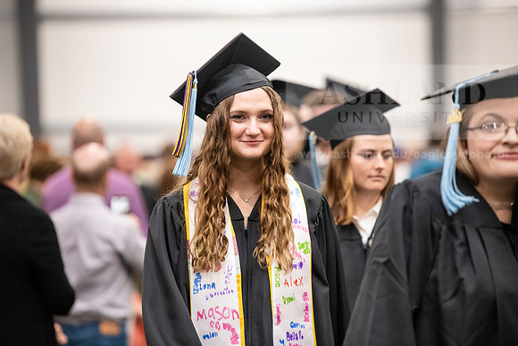 315SpGradProcessional0524AWB_8706