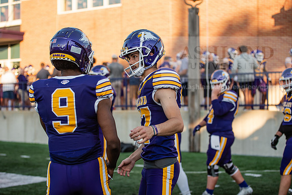 AUvIUPFootball0924ALW_8313