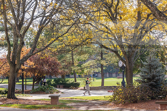FallCampusLife1024AWB_5383