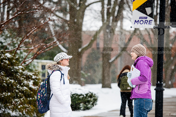 StudentsReturnWinterCampus0125AWB_6831