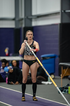080KatieMoonPoleVault0224ALW_7685