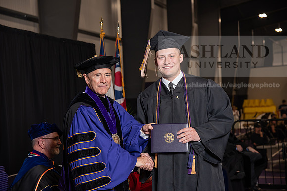 195SpGradBachelorScienceBusiness0524TR_DSC_5455
