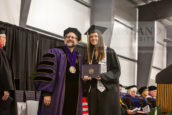 139SpGradBachelorSciEducation0525JH6Q8B9630