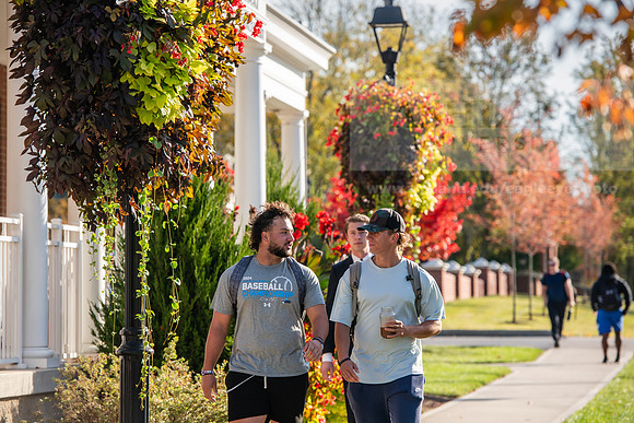 FallCampusLife1024AWB_5025