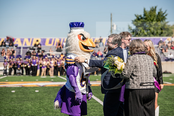 HOCOAUvOHDomFootballGame1024AWB_0824