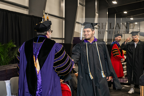 022SPGradBachelorArts0525AWB_3392