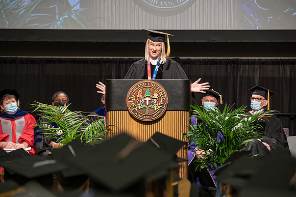 168WiGradCeremony1221ALW_6474