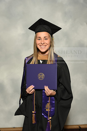 088MasterBusinessWiGrad1221MP7_0711