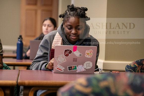 MBADigitalMarketing0324AWB_8220