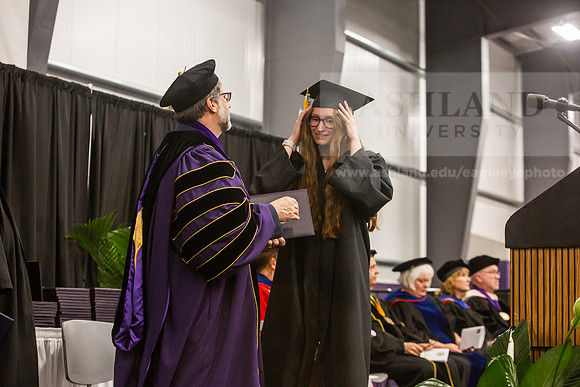 082SpGradBachelorSciEducation0525JH6Q8B9597