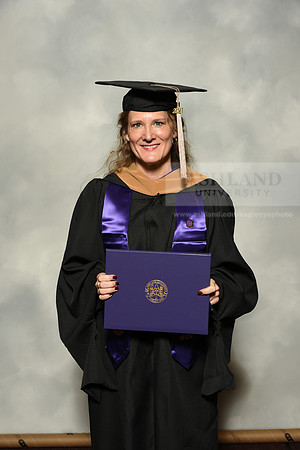 026MasterBusinessWiGrad1221MP7_0665