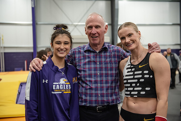 109KatieMoonPoleVault0224ALW_7724
