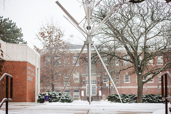 StudentsReturnWinterCampus0125AWB_6895