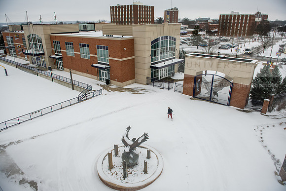 StudentsReturnWinterCampus0125AWB_7177