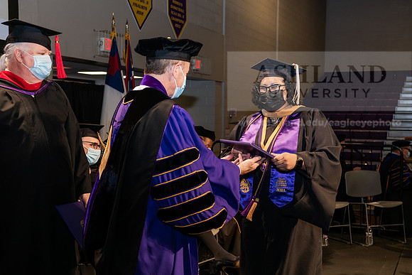 039MasterBusinessWiGrad1221ALW_6708