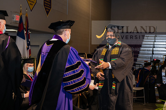 069BachelorScienceWiGrad1221ALW_6944
