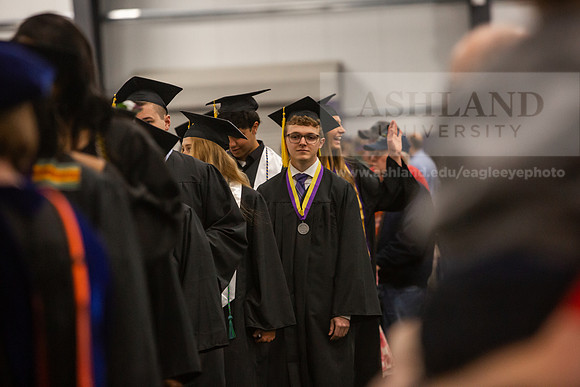 044SpGradProcessional0525JH6Q8B8152
