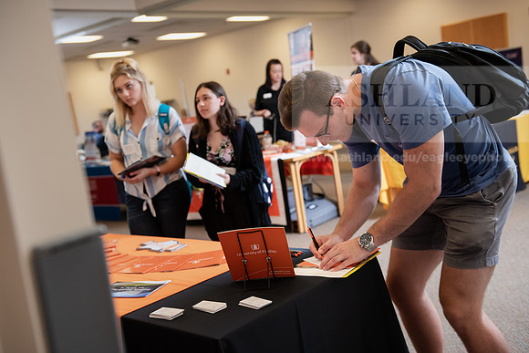 CareerGradFair0919ALW_7586