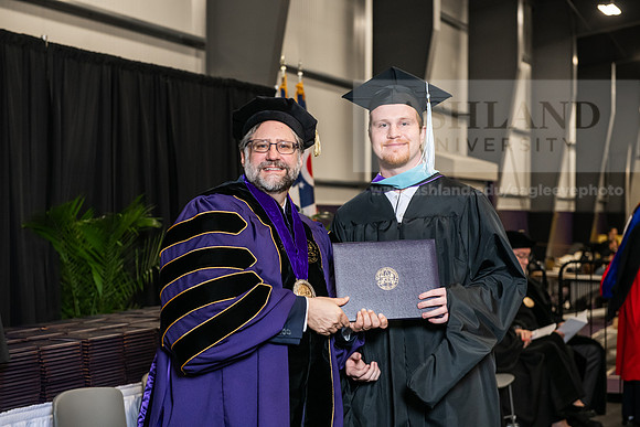 035SPGradMasterArts0525AWB_3302