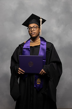 022WIGraduates1222FU1A0851