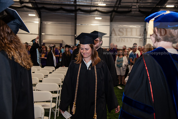 352SpGradProcessional0524TR_DSC_4973