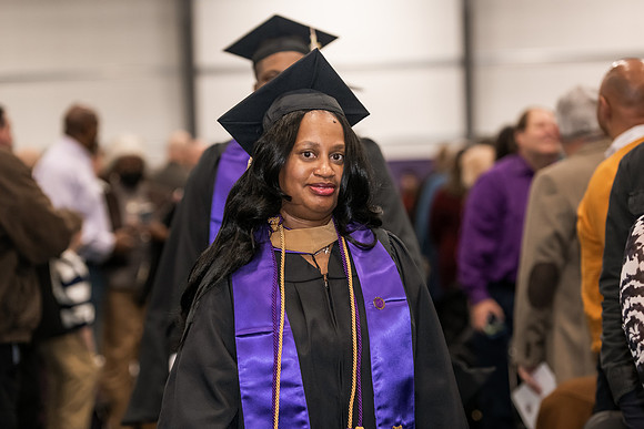 027WIGradProcessional1222ALW_0082