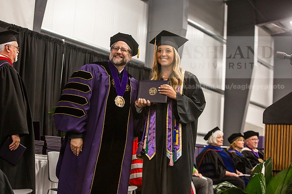 136SpGradBachelorSciBusAdmin0525JH6Q8B9422