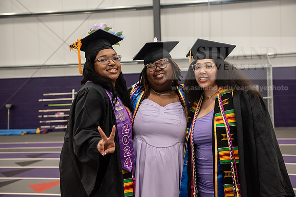 034SPGradPreCeremony0524ALW_7843