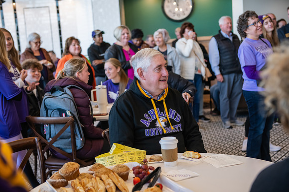 HomecomingLyceumCoffee1023AWB_6652