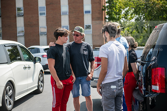 MoveInDay0824AWB_0487
