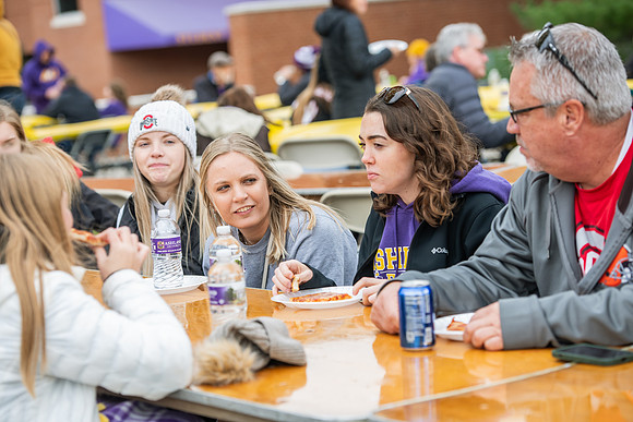 HomecomingPizzaX31023AWB_7140