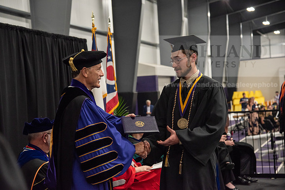 143SpGradBachelorScienceBusiness0524TR_DSC_5430