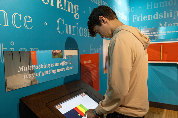 AkronUniversityPsychologyMuseumTrip113023MC_1901