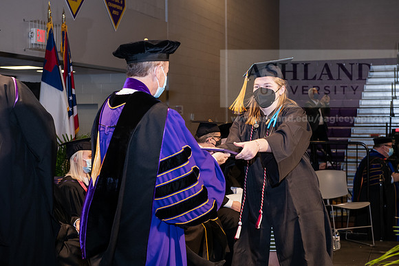 031BachelorNursingWiGrad1221ALW_7097