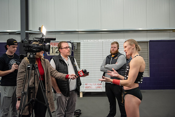 116KatieMoonPoleVault0224ALW_7763