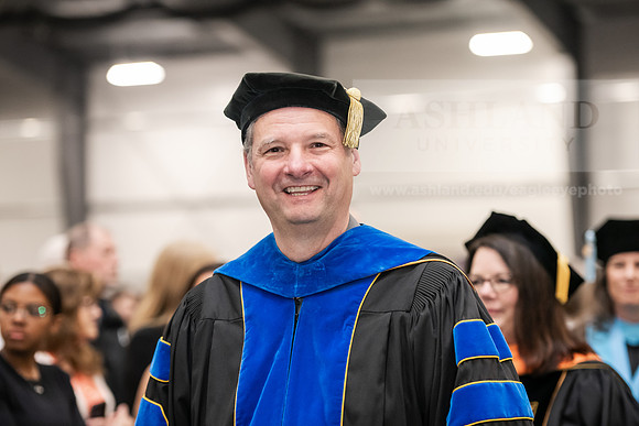 362SpGradProcessional0525AWB_2587