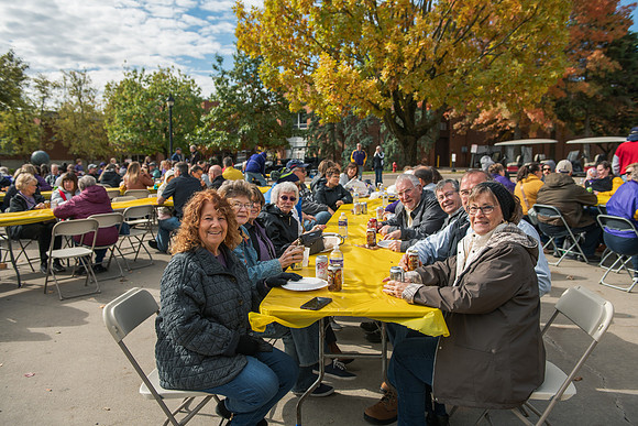 HomecomingPizzaX31023AWB_6924