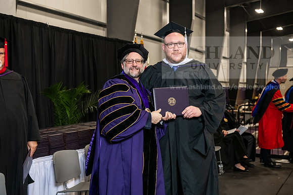076SPGradMasterArts0525AWB_3332
