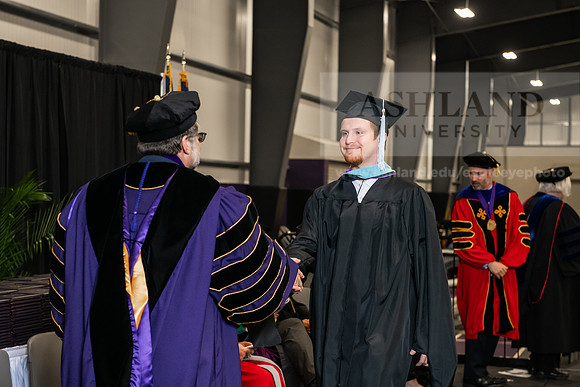 033SPGradMasterArts0525AWB_3299