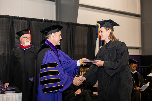 026SPGraduates0522ALW_1460