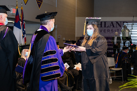 043BachelorNursingWiGrad1221ALW_7105