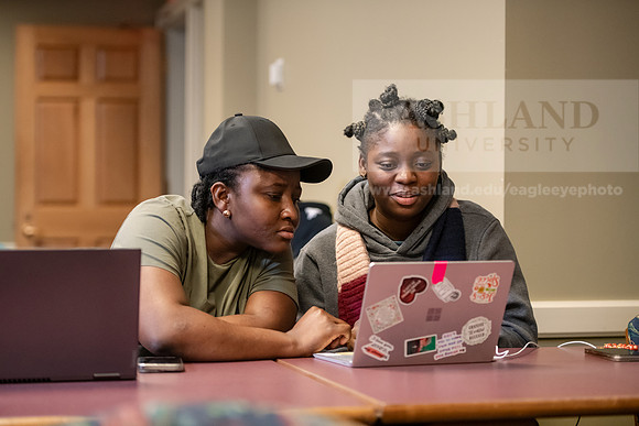 MBADigitalMarketing0324AWB_8409