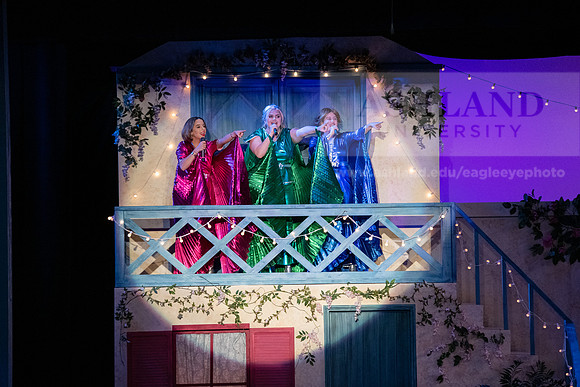 TheatreMammaMia0220ALW_2225