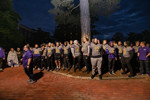 ParadeOfPurple1021ALW_6122