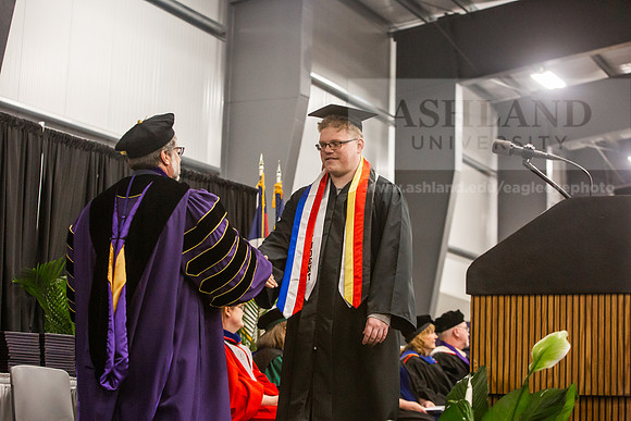 079SpGradBachelorSciBusAdmin0525JH6Q8B9383